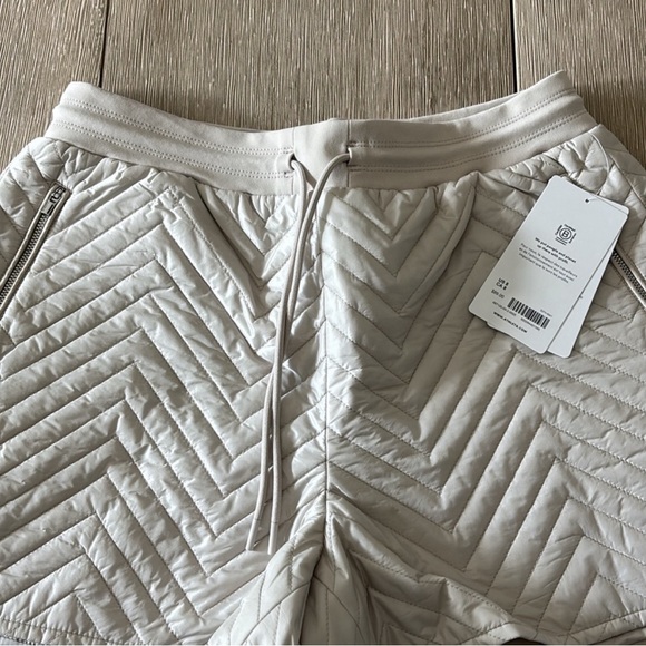 Athleta Apres Ski Shorts - Picture 8 of 8